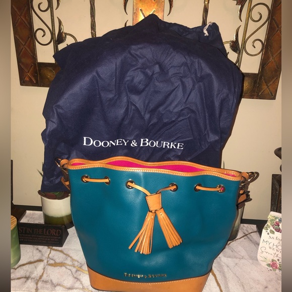 Hand bag, bucket style, draw string, turquoise, colorful inside, feet on bottom - Picture 3 of 11